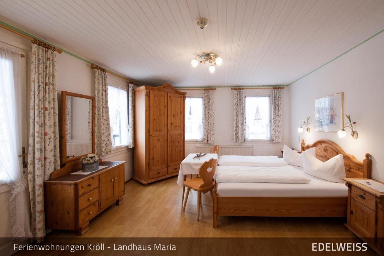 Ferienwohnungen Kroll - Appartements Viktoria Und Landhaus Maria Mayrhofen Exterior photo