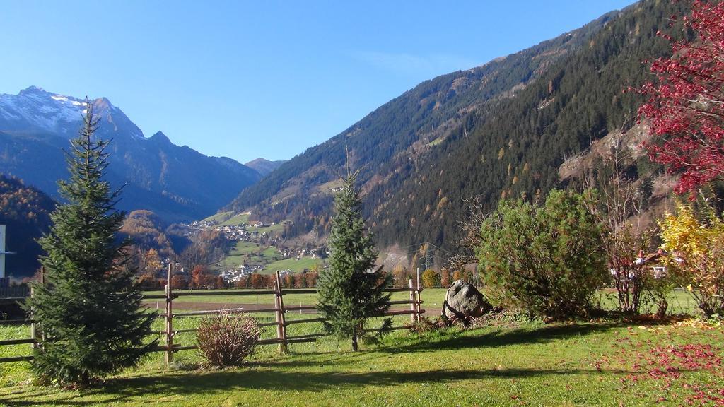 Ferienwohnungen Kroll - Appartements Viktoria Und Landhaus Maria Mayrhofen Exterior photo