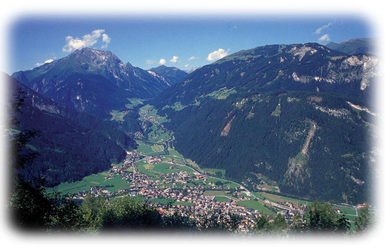 Ferienwohnungen Kroll - Appartements Viktoria Und Landhaus Maria Mayrhofen Exterior photo