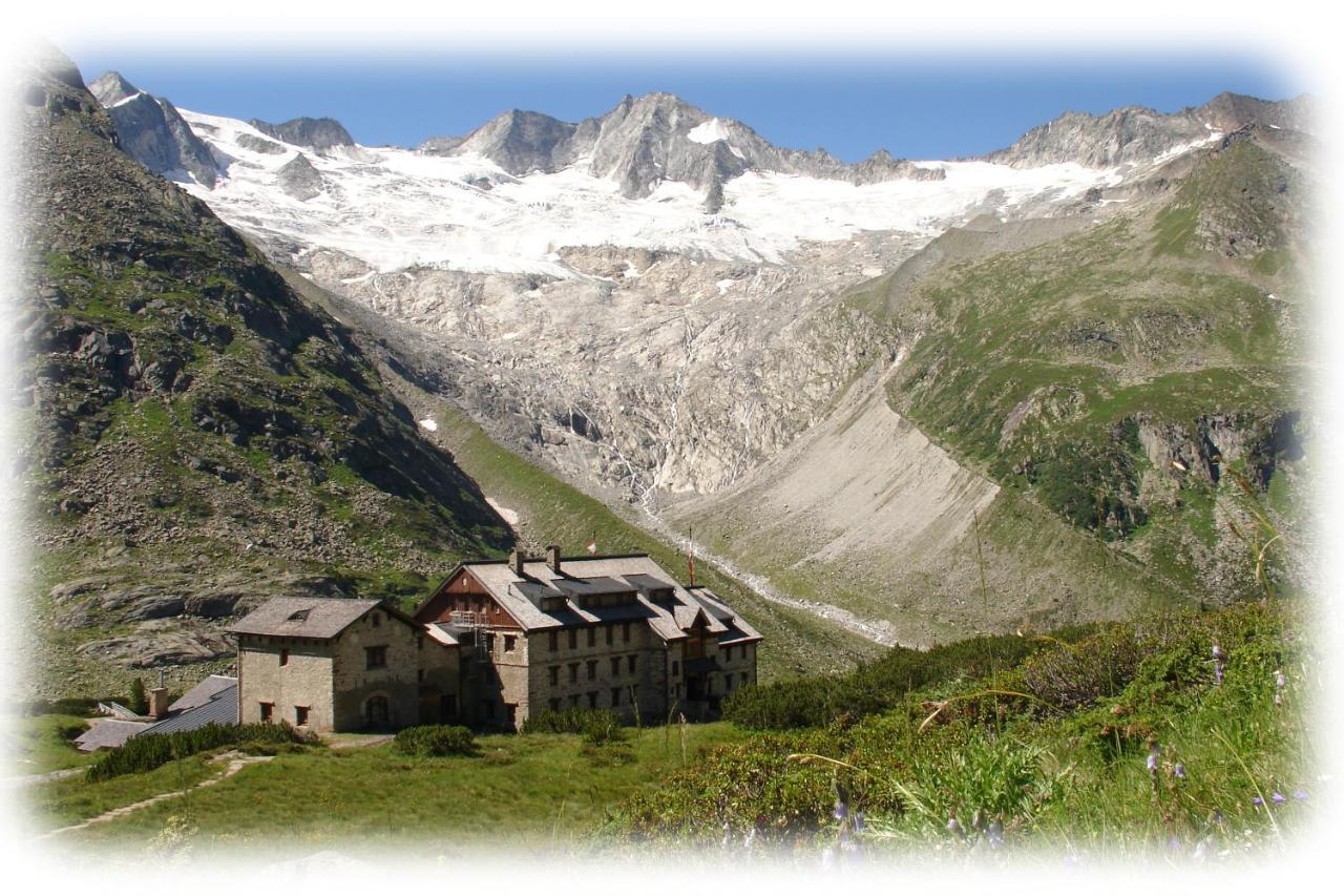 Ferienwohnungen Kroll - Appartements Viktoria Und Landhaus Maria Mayrhofen Exterior photo